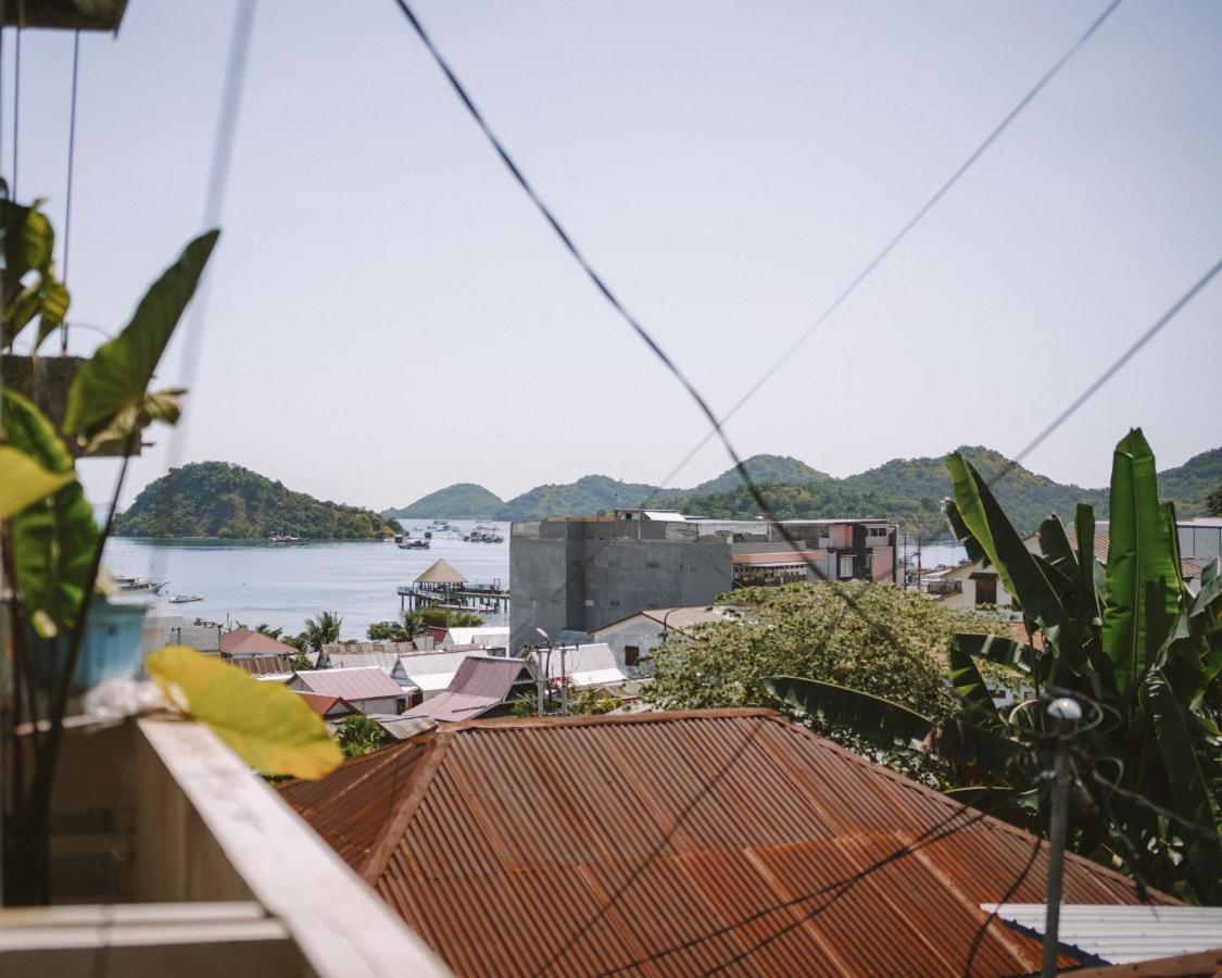 Hostel De Nata Labuan Bajo Zewnętrze zdjęcie